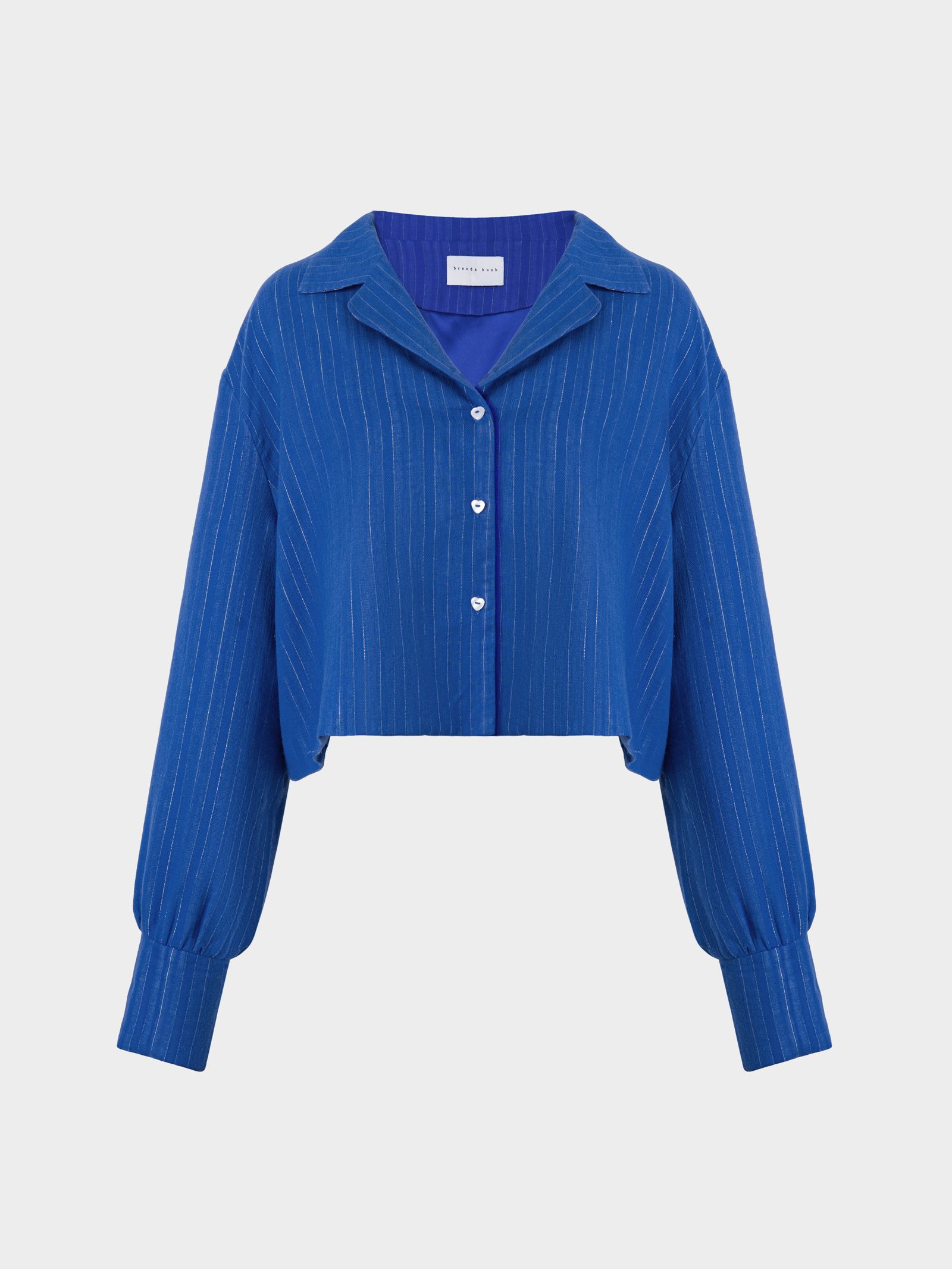 Ảnh form 3D áo sơ mi croptop xanh dương kẻ sọc, dựng form như đang mặc, chụp tại studio Juva Media