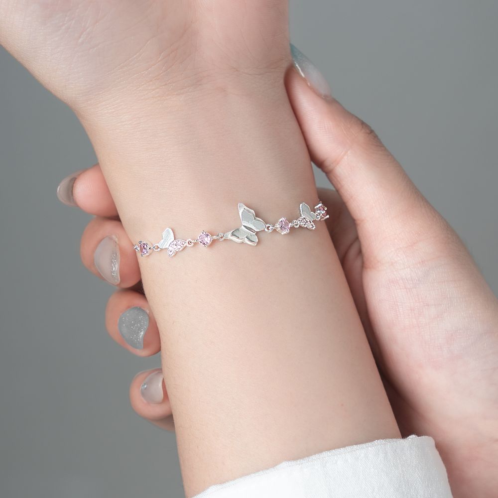 Trên Người — ảnh 3 — Juva Media